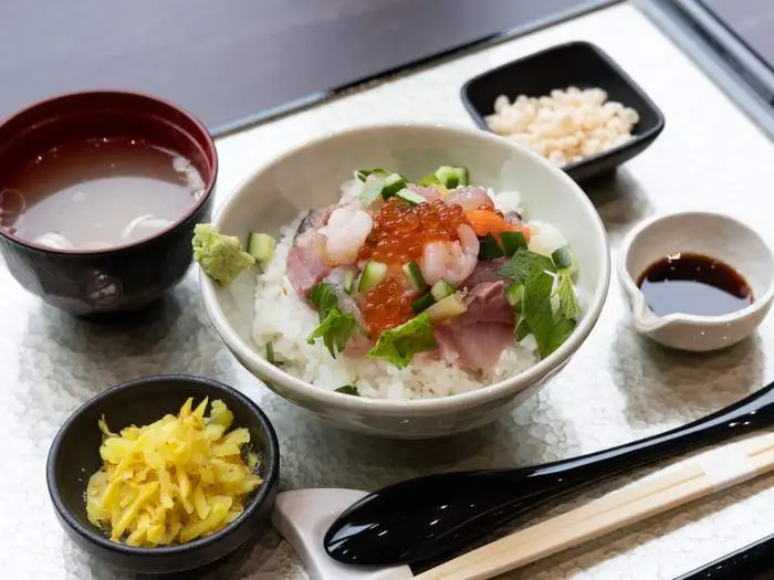 海鮮丼（恵びす丼）